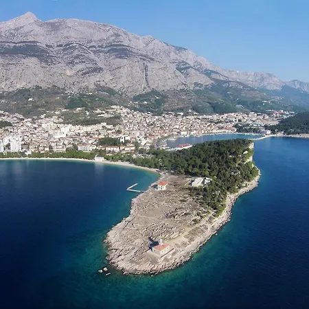 Apartment With A Parking Space - 22851 Makarska
